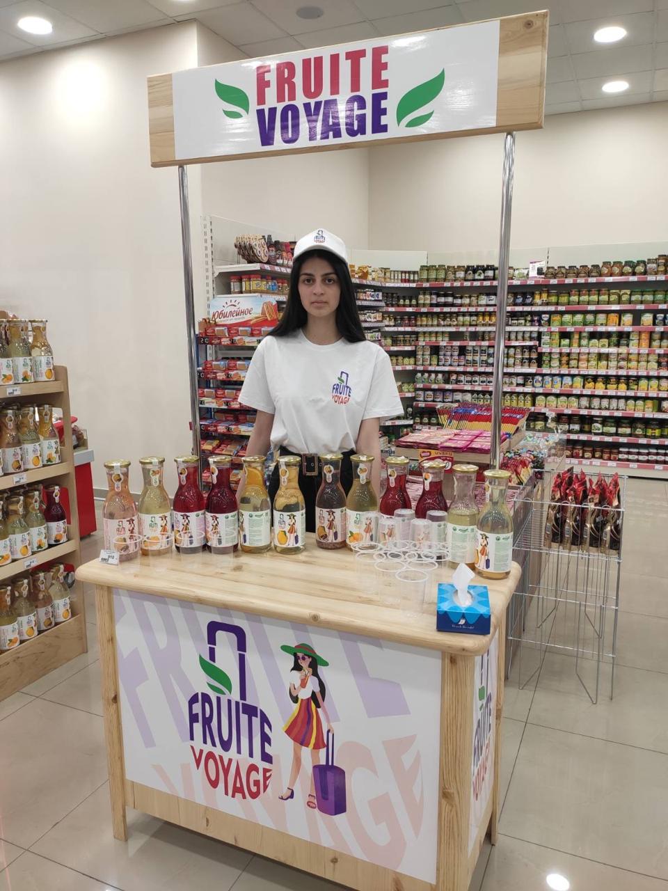 Fruite Voyage retail tasting stand with the full assortment